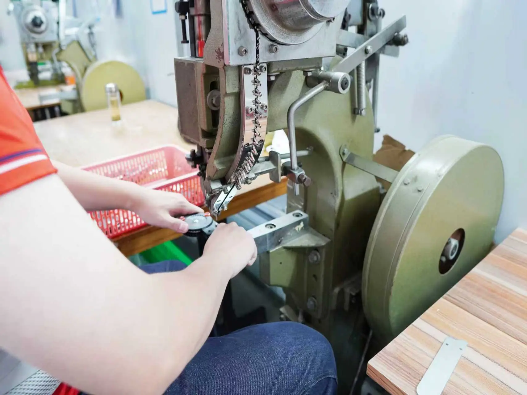 Mechanical Hinge Assembly